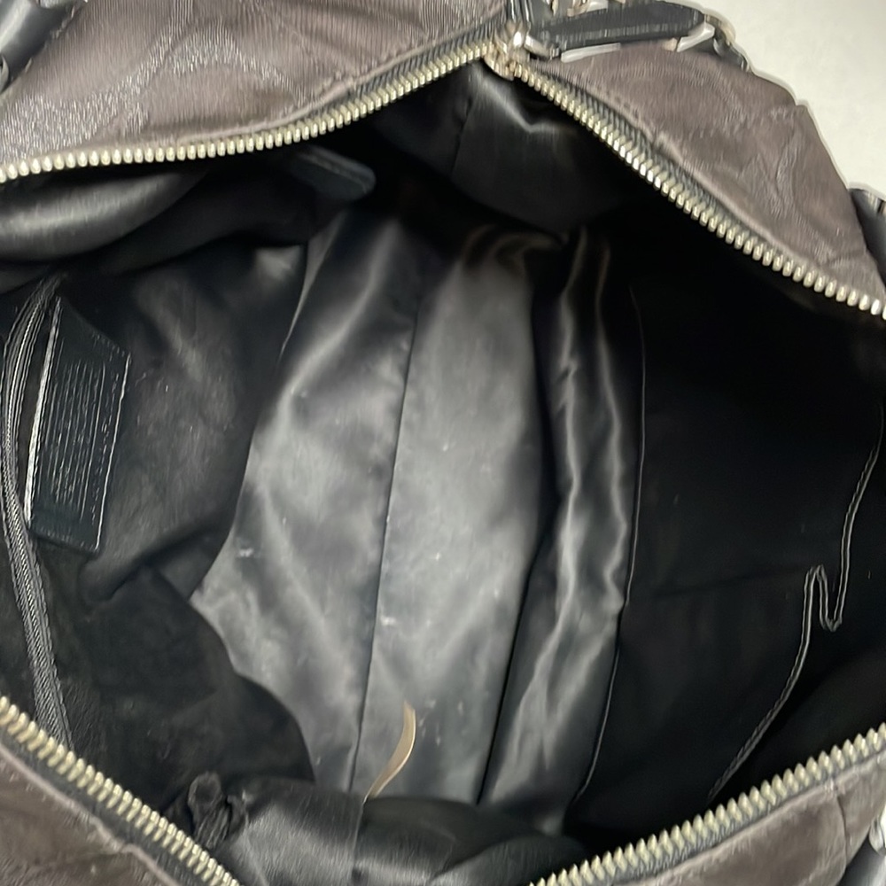 Coach hand/shorts bag. - Picture 13 of 14